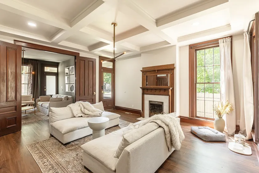 Walk to the OD | Designer Home | Sleeps 10 - Image 1