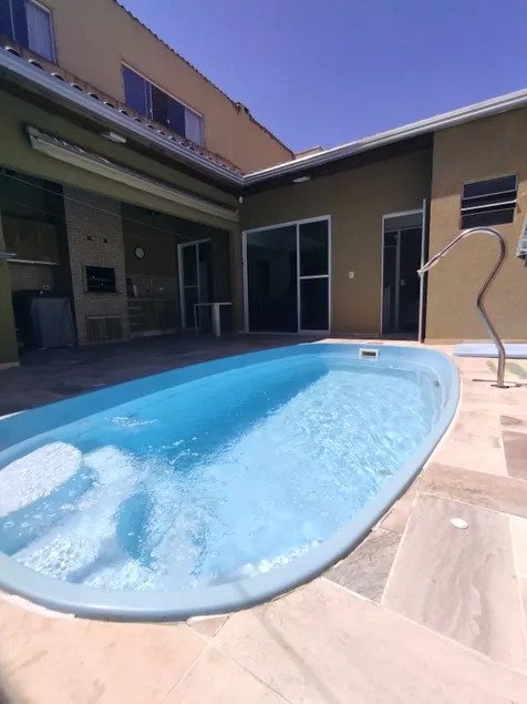 House on the beach block with 4 en-suites and a swimming pool - Image 1