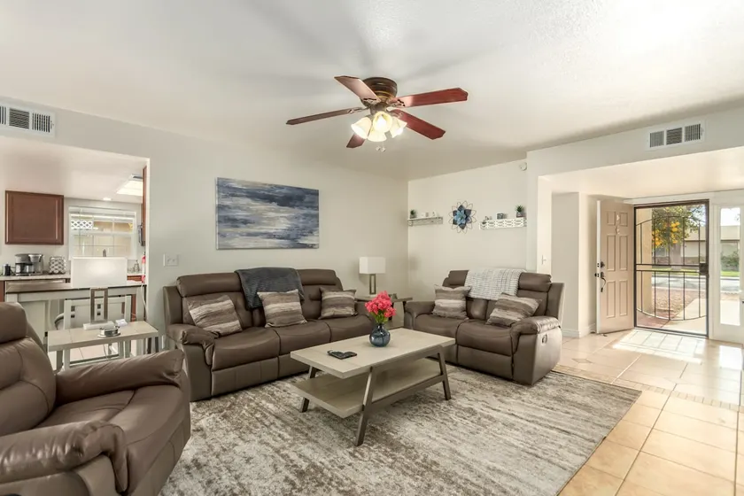 5 Bd/2 Ba/8 Bed/SPA/Golf/ASU/SprngTrng/Downtown Mesa - Image 1