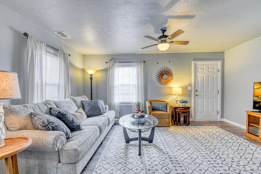 Key Comfort close to all things OKC Metro - Image 1