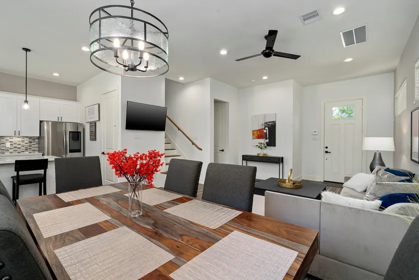 The Oasis | Modern Luxury Retreat Near Downtown - Image 1