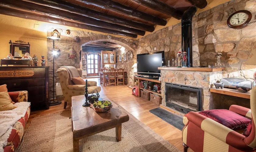 Moorish House in Montsant - Image 1
