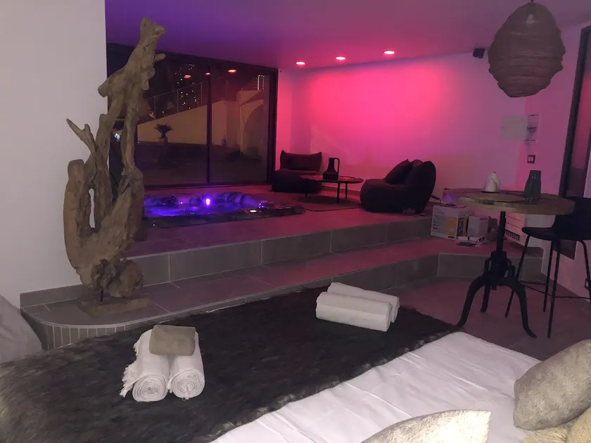 Romantic Loft Hawaï private jacuzzi - Adult only - Image 1