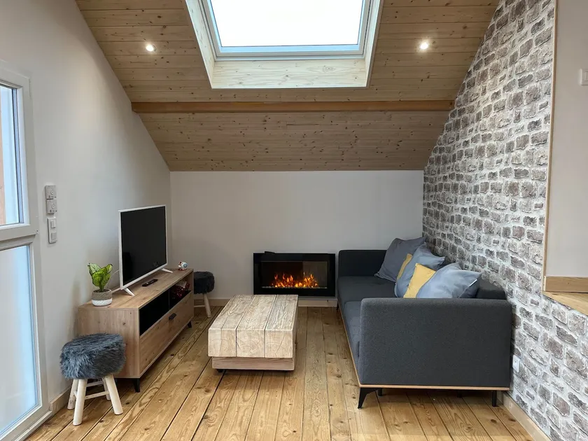 A very warm 2 bedroom! - Image 1