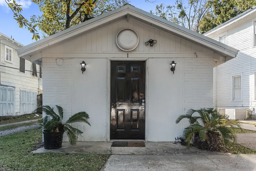 Old Dauphin Way Historic Home - Unit 1 - Image 1