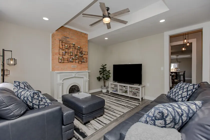 Kozy Korners: Homey, Walkable, 1 mile to DT Cincy! - Image 1