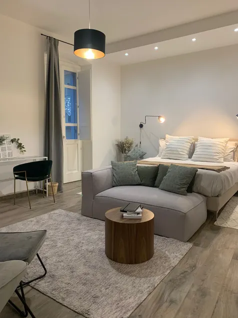 Siotto No. 1: studio apartment in the historic center - Image 1
