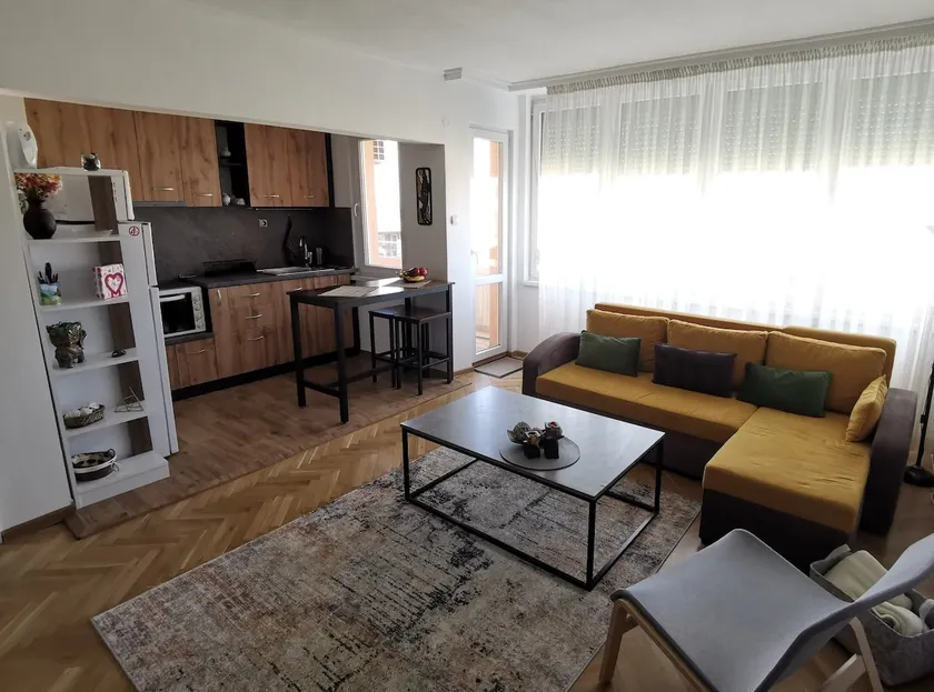 Cozy Apartment w/amazing city view in TOP CENTER - Image 1