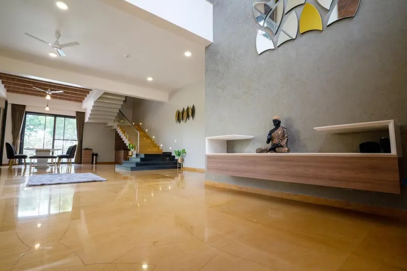 RARE sKY - 5 Bedroom villa with pool - Image 1