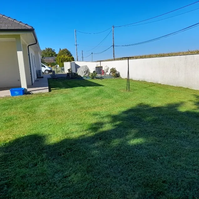 villa with pool and garden next to the Pyrenees - Image 1