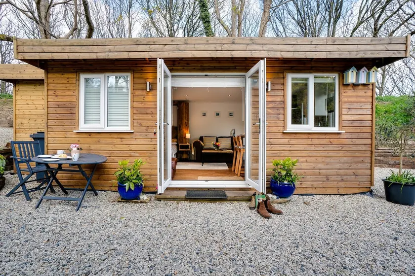 Delightful holiday home - Perranporth with hot tub - Image 1