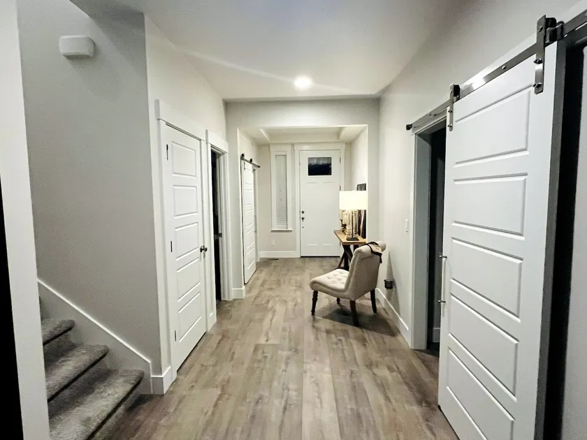 Peaceful Retreat - 2 King Beds, 20 Min to Downtown - Image 1