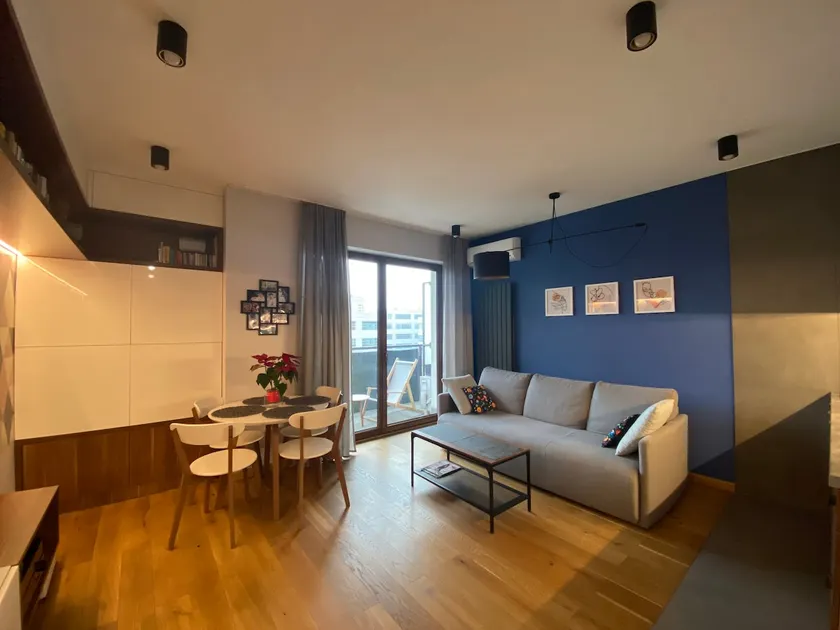 Cozy apartment in the business center of Warsaw - Image 1