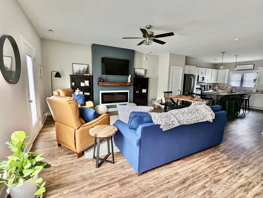 Sophie’s  House- Cozy townhouse near Liberty University - Image 1