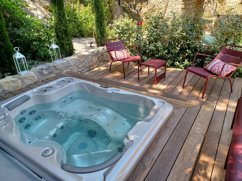 Luxury apartment jacuzzi-pool-air con - Image 1