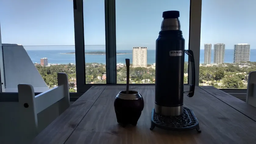 Penthouse with amazing views and unique amenities - Image 1