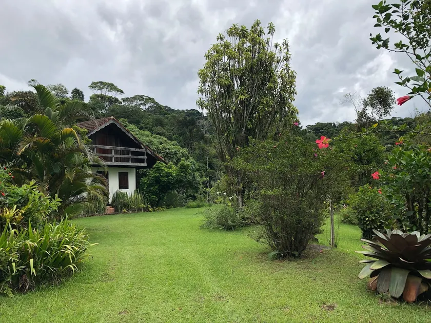 Country house with parking - Image 1