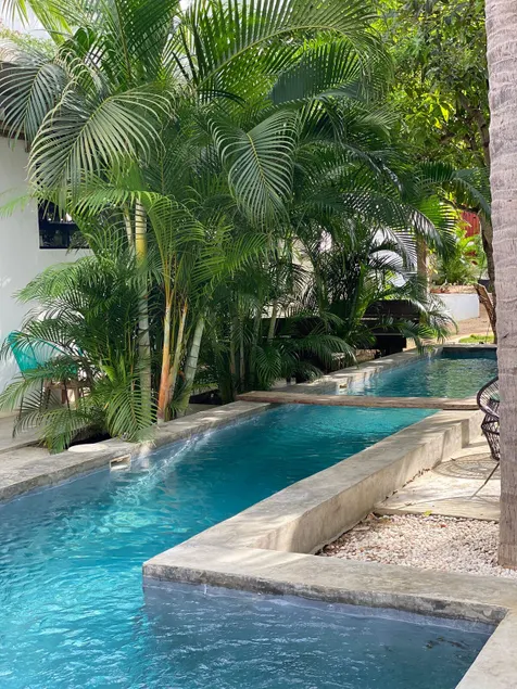 Studio w/ Kitchen, AC, Hot Water & Pool by beach! - Image 1