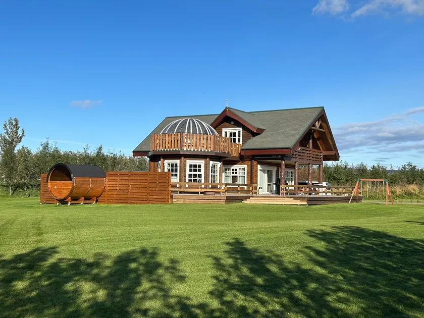 Mountain Villa - Image 1