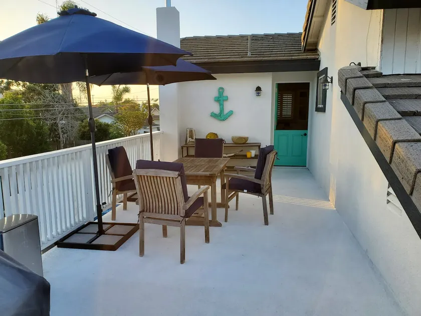 Entire apartment close to beach and downtown - Image 1