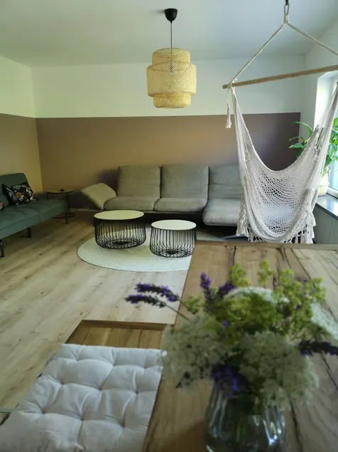 Spacious vacation home with plenty of room - Image 1