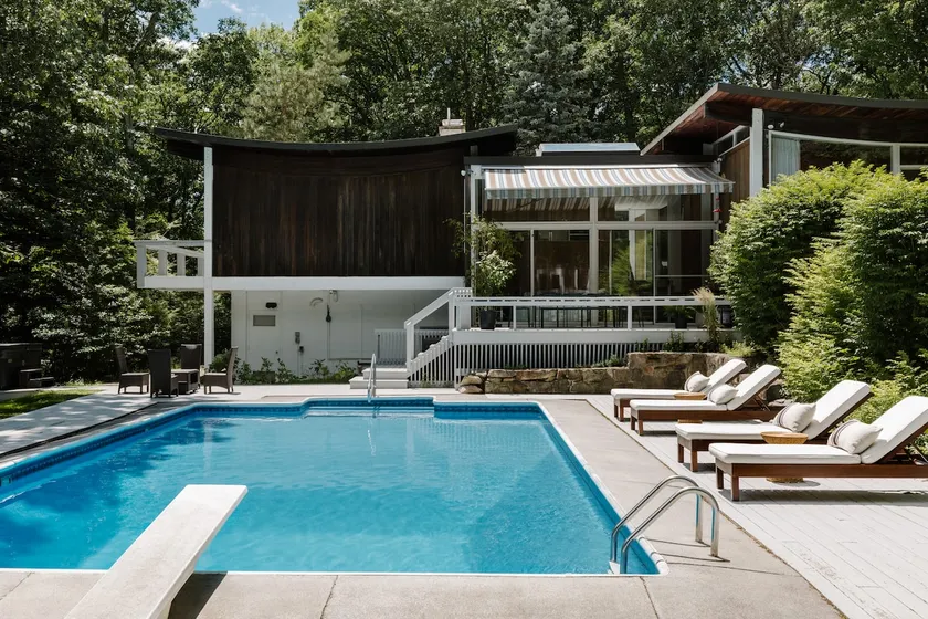 Mid-Century Oasis Hudson Valley w/ hot tub & pool - Image 1