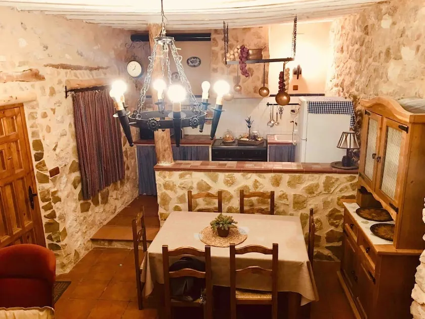 Araceli Cave House - Image 1