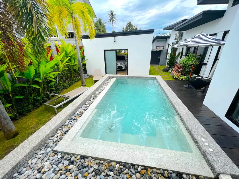 Private 2 Bedroom Villa with Jacuzzi Pool, Phuket - Image 1