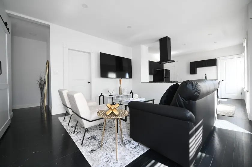 Spacious Renovated 3 bedroom near GriffinHospital - Image 1