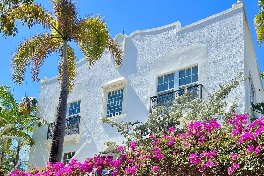Jasmine, 1 bedroom w/ heated pool, South of Fifth - Image 1