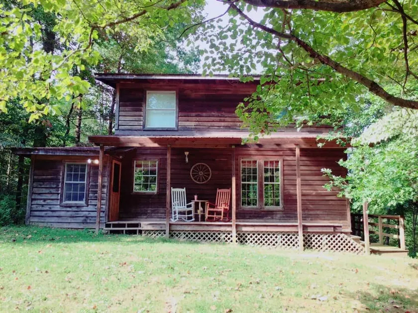 Schitt’s Cabin - Image 1
