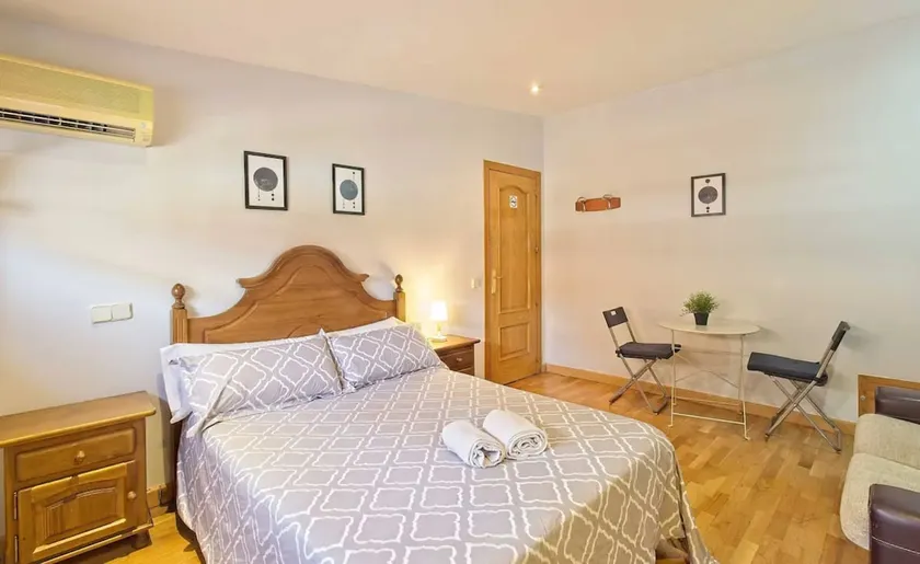 Attic in the heart of Madrid 4-2 - Image 1