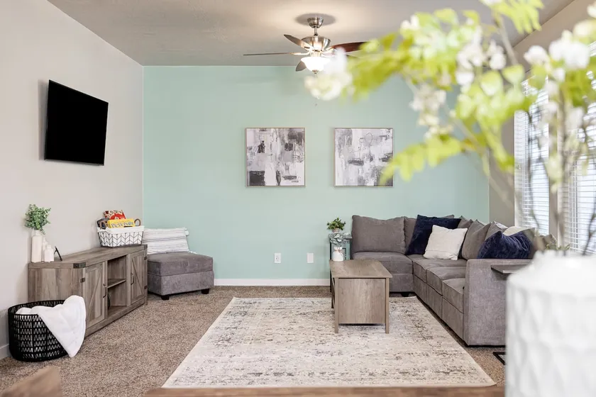 Close to the POOL! 15 Min to BSU/Nampa/Kuna! 3BD! - Image 1