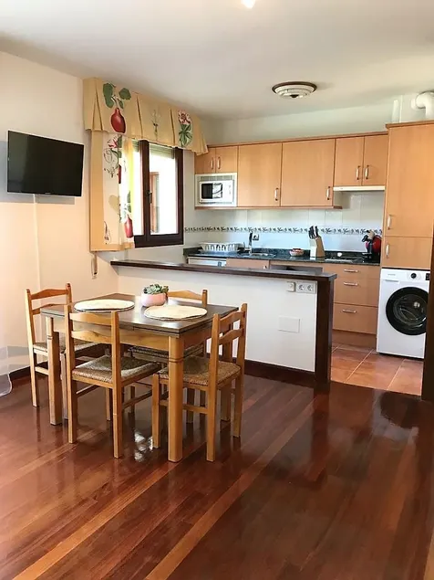 El Capricho de Potes, 2 bedrooms, sofa bed, kitchen - Image 1