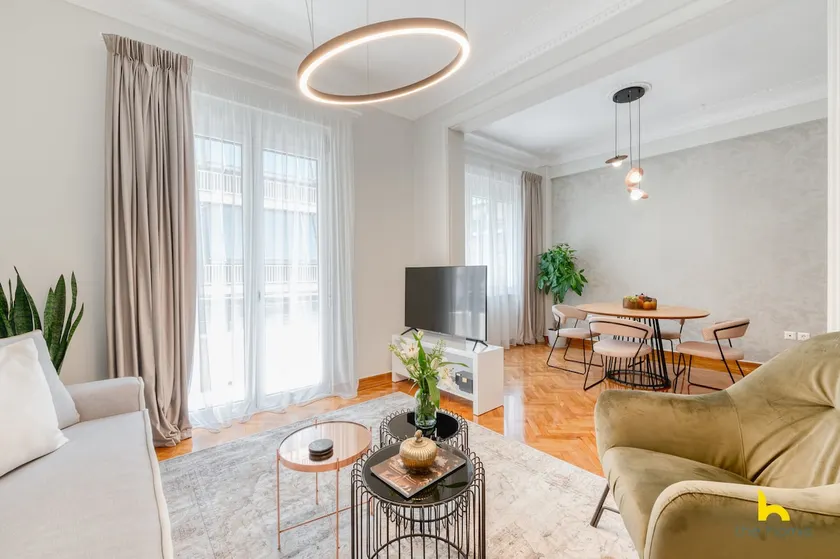 1 Contemporary 2-BDR APT near Kalimarmaro & Alsos Park! - Image 1