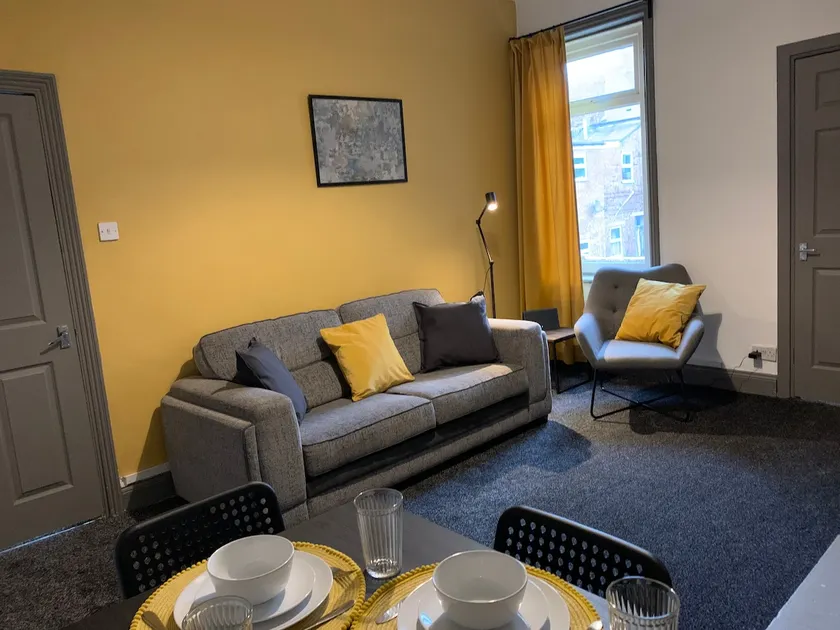 Rectory 4 Bedroom Contractor Accom Free Parking Free Wifi - Image 1