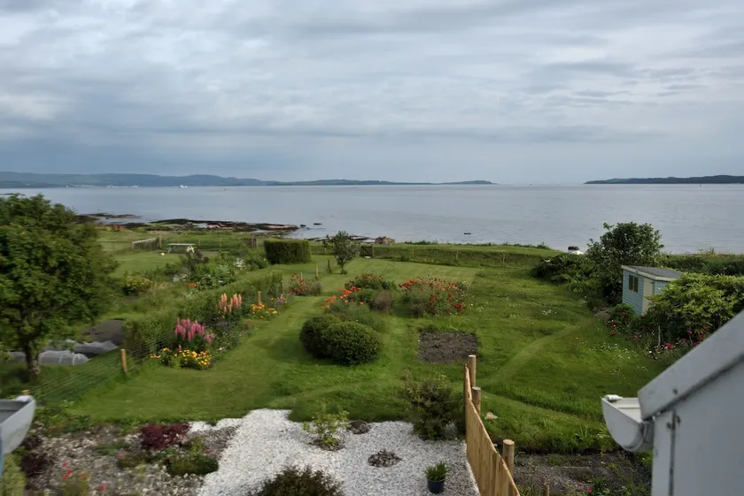 Leac Na Sith, a cottage on the beach - Image 1