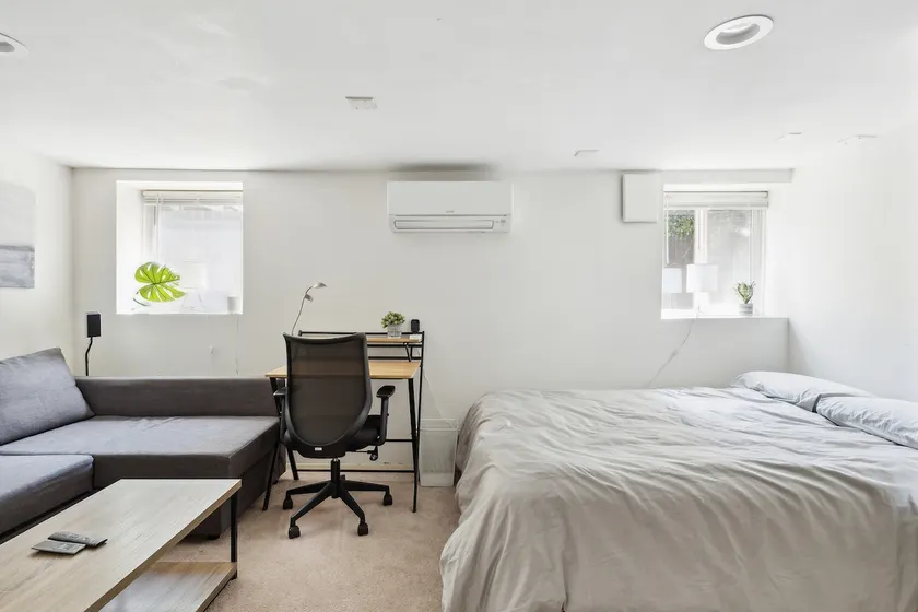 Guest suite in Central District - Image 1