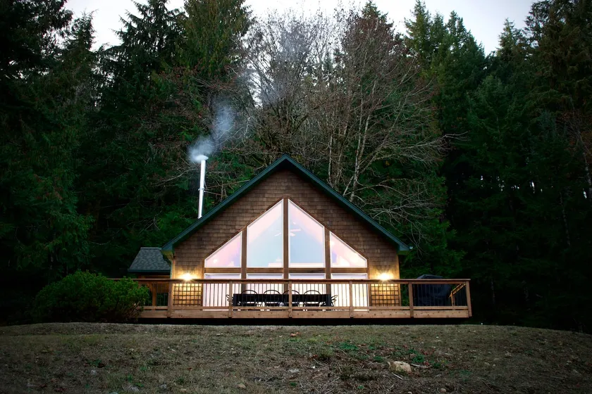 The Lazy Bear Hideaway - Image 1