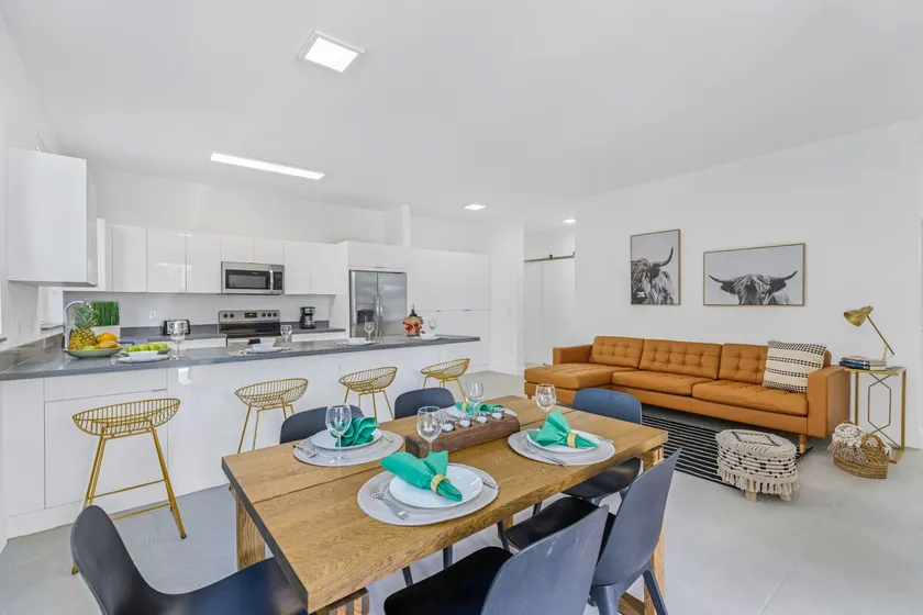 UP TO 16 GUESTS! MODERN HOUSE NEAR WYNWOOD - Image 1