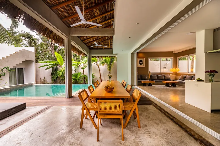 Bougain Villa - Breakfast Included - Image 1