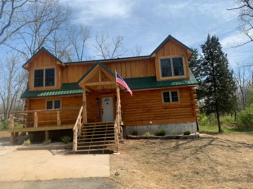 Newly built LOG Cabin-Float, Golf, Hike, Hunt, Fish, visit a winery...Relax! - Image 1