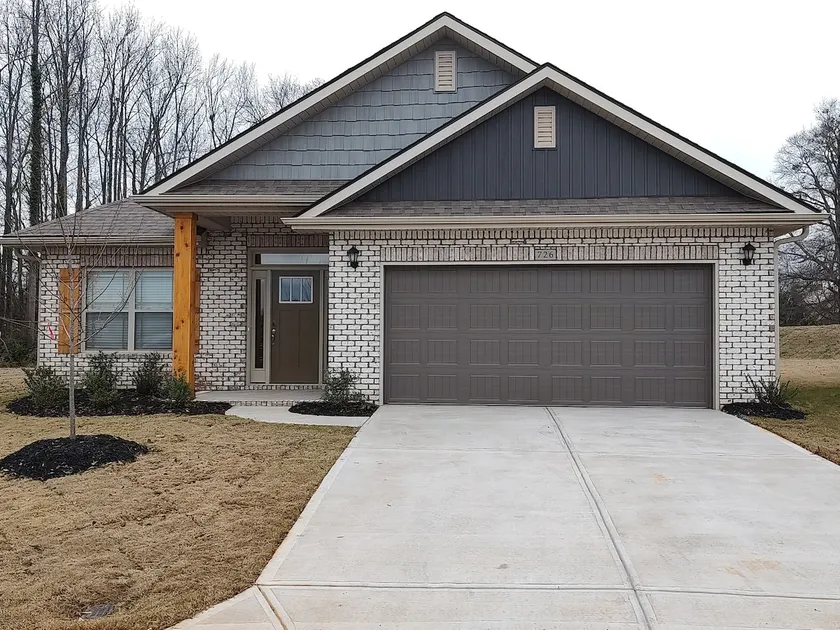Beautiful New House 4br 2ba Boiling Springs - Image 1