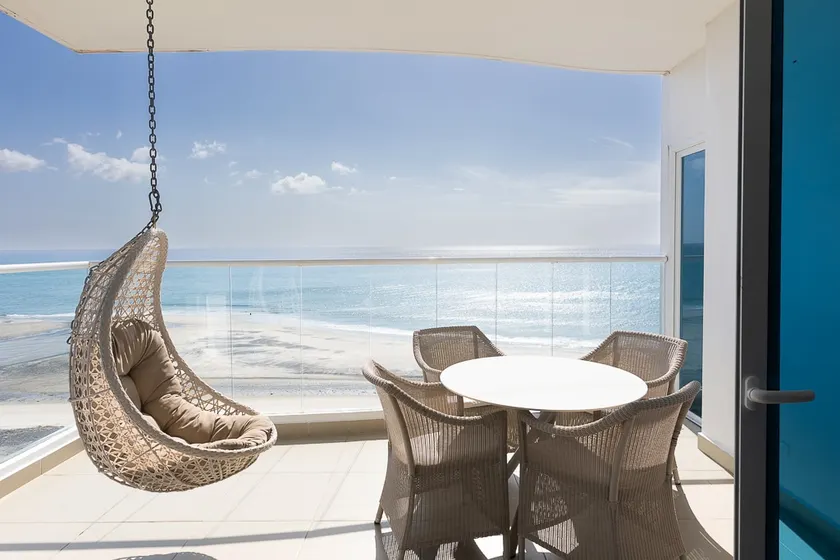 Exclusive oceanfront beach apartment in Panama. - Image 1
