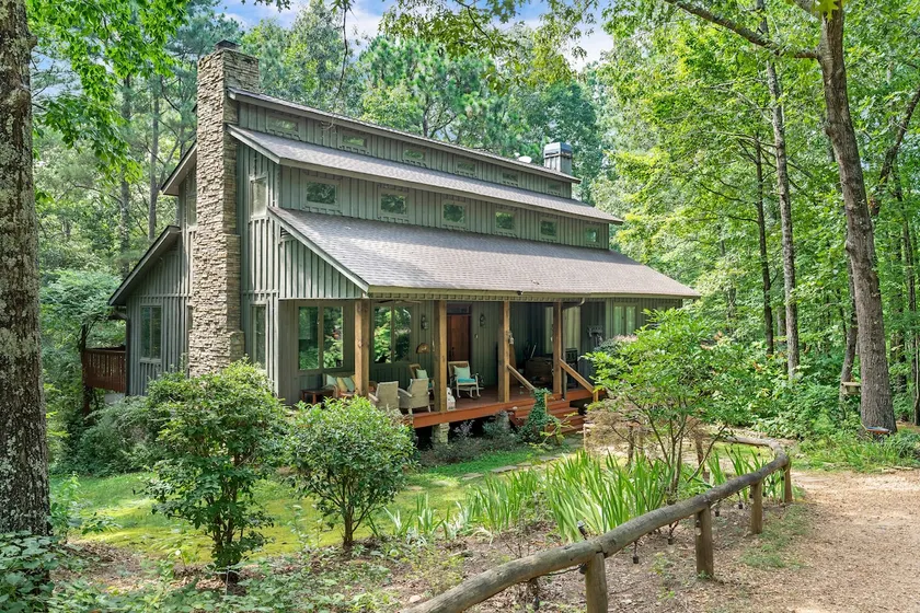 Cozy getaway in Cartersville and near Lakepoint Sports - Image 1