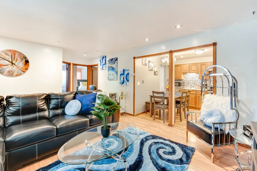 Awesome & 2Beautiful Open-Concept Luxury Condo - Image 1