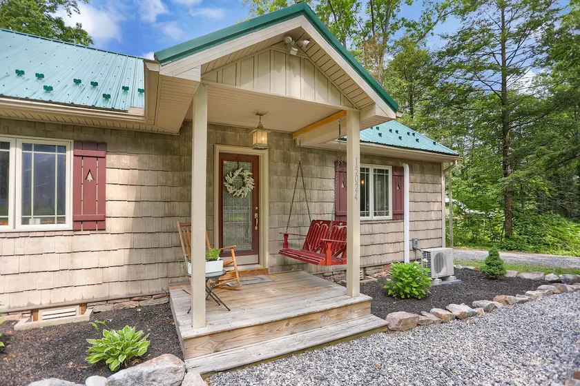 Cabin at Mitchell Run - Newly Renovated, 3 Bedroom - Image 1