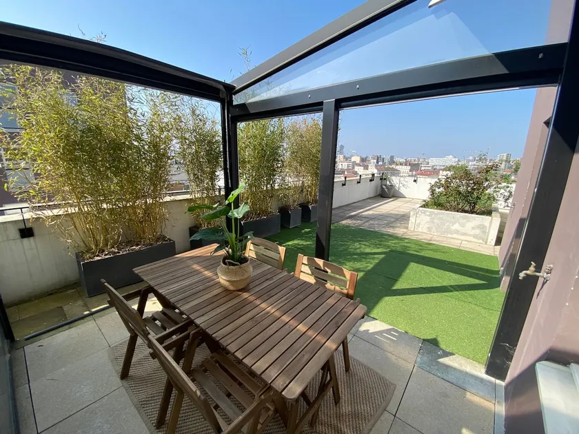 La Terrasse Parisienne – Eiffel Tower View - Image 1