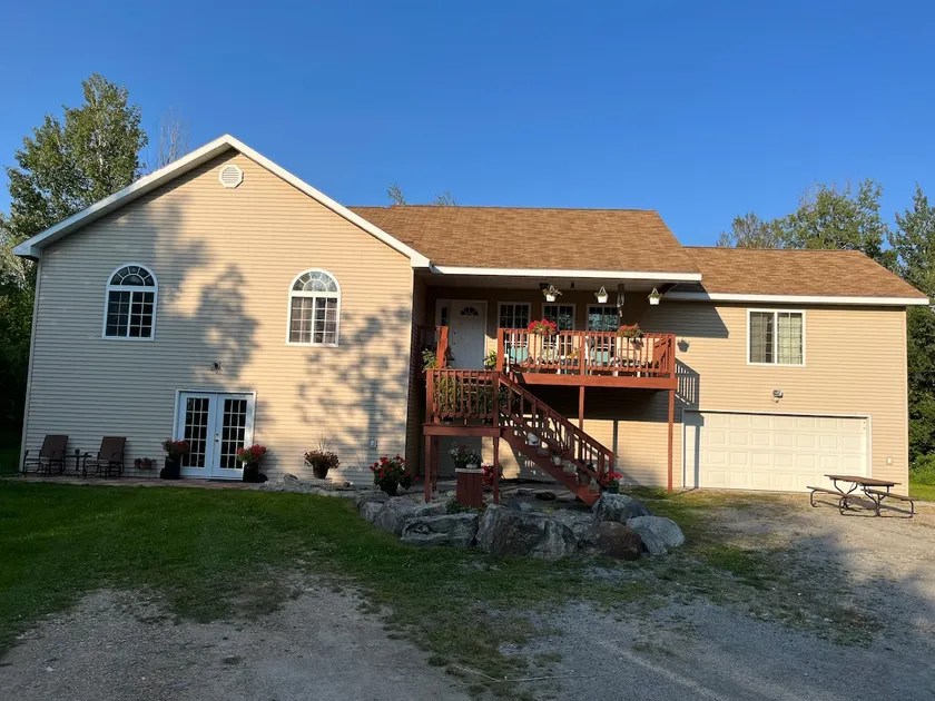 Modern home in Lake of the Woods - Image 1