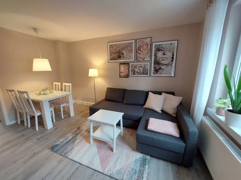 Helles modern eingerichtetes Apartment - Image 1